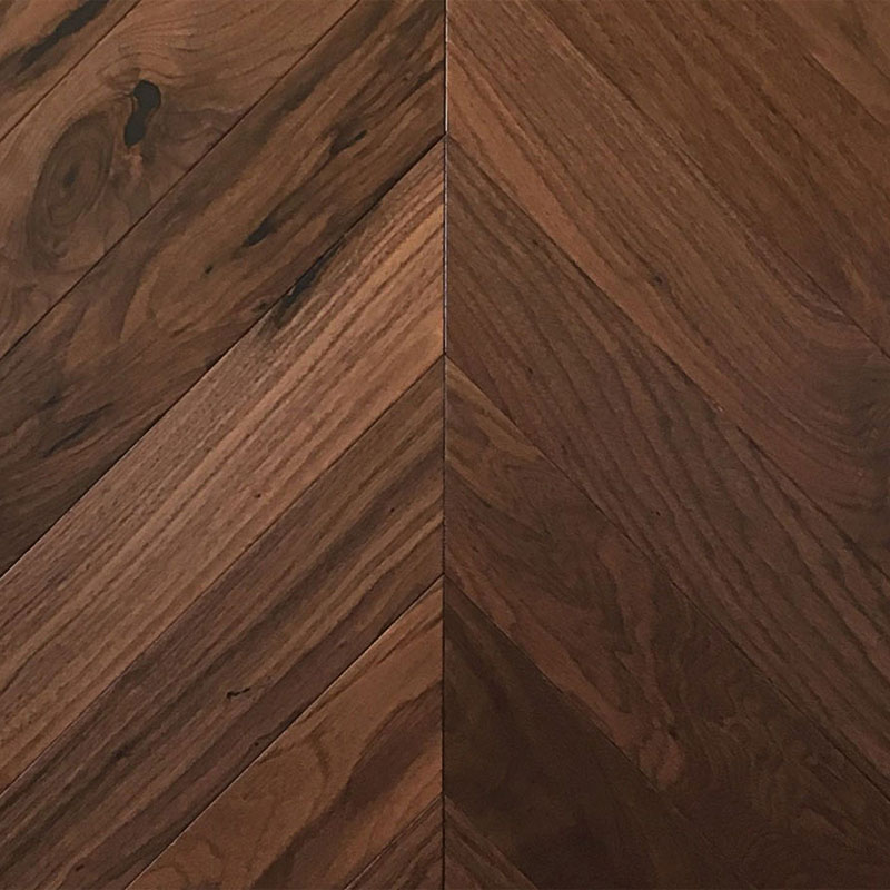  Wood Bee Chevron  Американский Орех Кангари гладкий глянец Cangaree, UV-лак gloss 30±5% (левая)